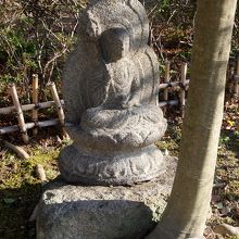 地蔵菩薩坐像　13世紀　鎌倉時代