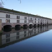 要塞攻城の名手、フランス軍人の「ヴォーバン」が築いたダムの上からの景色は絶景！