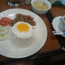 カフェ デ ヤンゴン