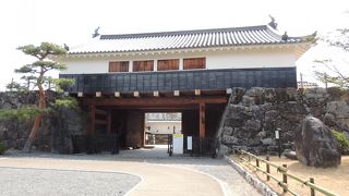 松本市立博物館の近く