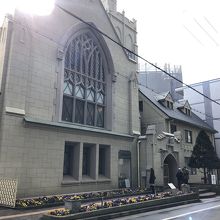 カフェには見えない外観