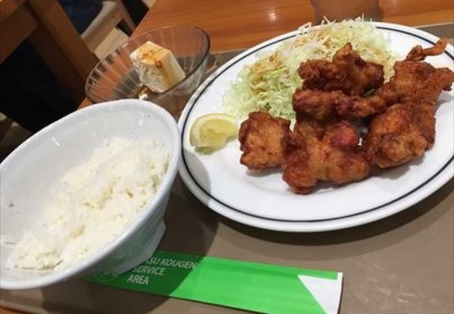 霧が晴れていれば素晴らしい景色のはず。。美味しいからげ定食をいただきました。