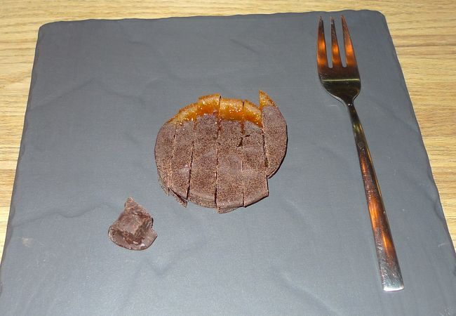 チョコレートは濃厚で美味しかったが、ホットチョコレートは普通だった。