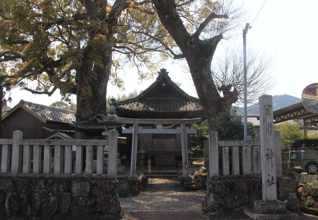 赤坂宿の入り口にある小さな神社