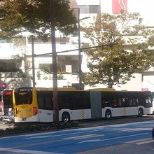 日本ではめずらしい連結バス