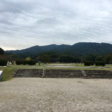 政庁跡の礎石。