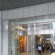 こちらは東側の入口