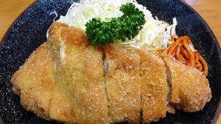 さっぱりした揚げ方でサラサラ衣なので、サクサクと食べ進む