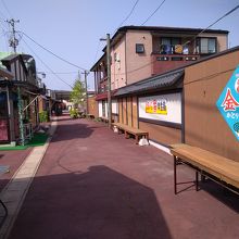 歴通路広場