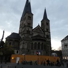 残念。工事中。