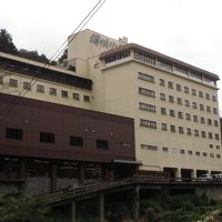 湯村温泉の大型ホテル