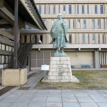 左手には蓮如上人