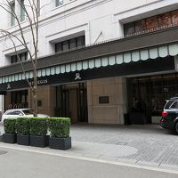 玄関も雰囲気がありますね