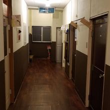 病院の面影があります