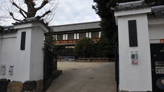 学校のような