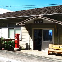 下灘駅は小さな無人駅です。