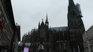 駅前世界遺産。