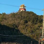 伊勢道で二見ＩＣを降りるとよく目立ちます