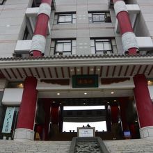 この階段を上がって・・