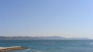 人通りが多いです。