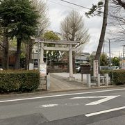 こんなところに神社が