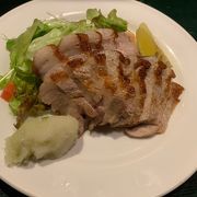 雰囲気のいい居酒屋さんです。