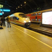 ３回乗ってアムス行きは全部口開きでした。