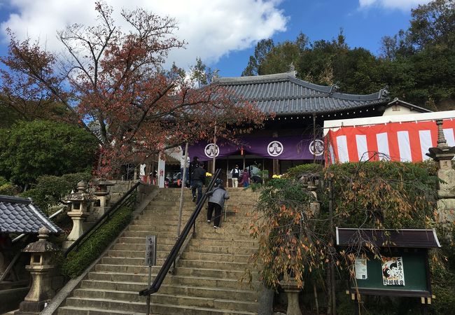 飯盛城へのルート途中にある。