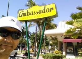 Romer Waikiki at the Ambassador 写真