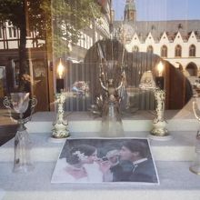 広場のお店、結婚の時の夫婦が使うグラス