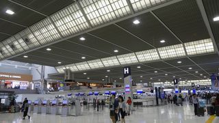 第１ターミナルよりはわかりやすいシンプルな形。