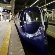 ミナミの巨大ターミナル、南海なんば駅