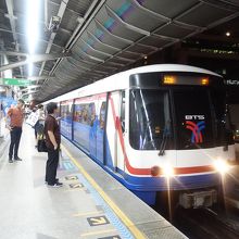 ナショナルスタジアム行き