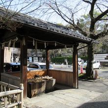 境内に入ります