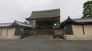 大きな建物