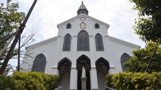 とてもきれいで立派な建物です。