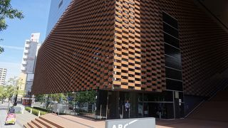 ガードマンがいて厳しく規制