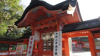 唐破風が巧みに取り入れられていて、バランスのとれた美しい建築だと思われました。