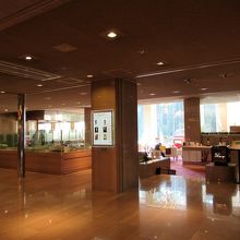 「コトラウンジ」も、雅な京都のイメージそのままです