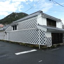 角地なので目立ちます。