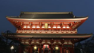 雷門に続く2つめの門。