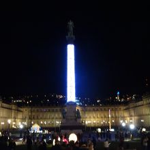 新宮殿とJubibilumss&#228;ule柱