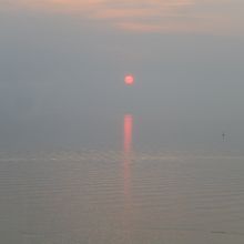 瀬戸内海の朝日を眺めて。