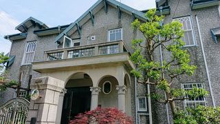 住宅地の中の１軒家