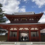 とても素晴らしいお寺でした。特に5月に桜が満開です！