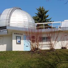 晴れた日の天文台