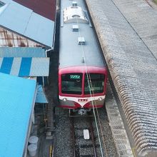 流山駅に停車中の様子です。
