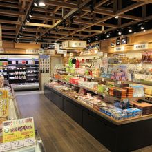 博物館併設の道の駅のせいもあり、売店等もとても綺麗