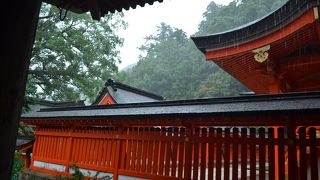 熊野本宮と青岸渡寺はお隣同士です。