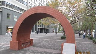 ファッション関係の学校です